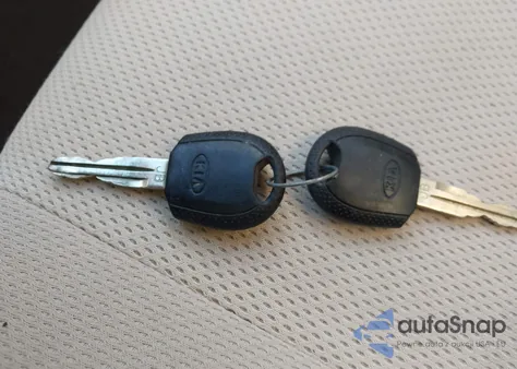 2007 Kia Rio Lx из США, поврежденный, VIN KNADE123376198707